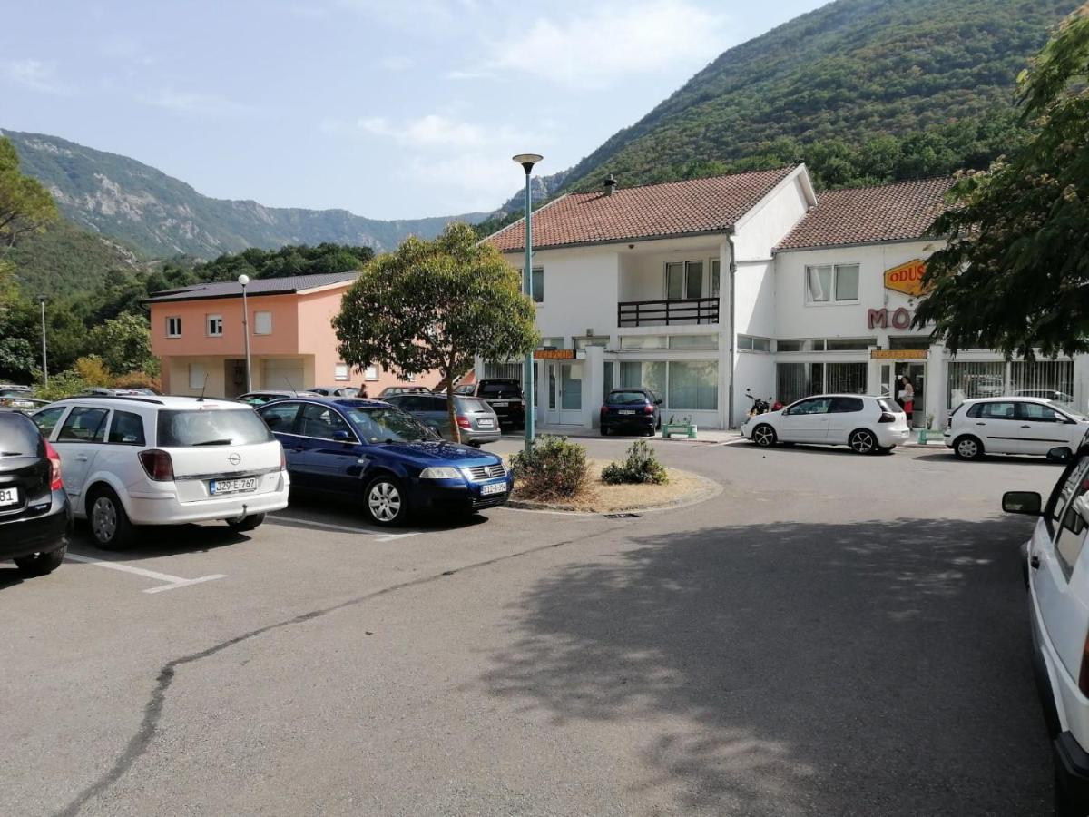 Motel and Restaurant Odušak Dreznjak Exterior foto