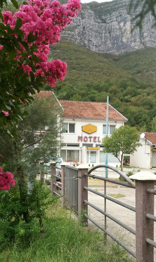 Motel and Restaurant Odušak Dreznjak Exterior foto